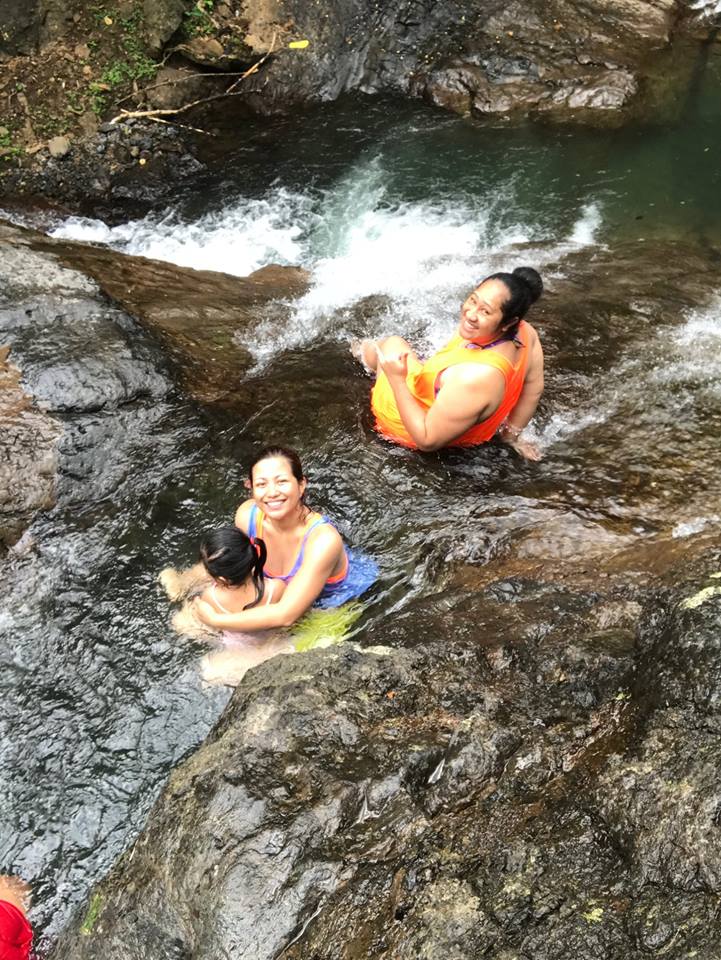 PAPASE'EA SLIDING ROCKS EXPERIENCE - I VALUE MY LIFE